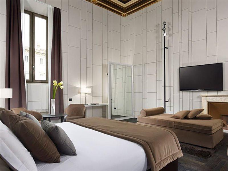 Piazza Del Gesu' Luxury Suites Rome Bagian luar foto